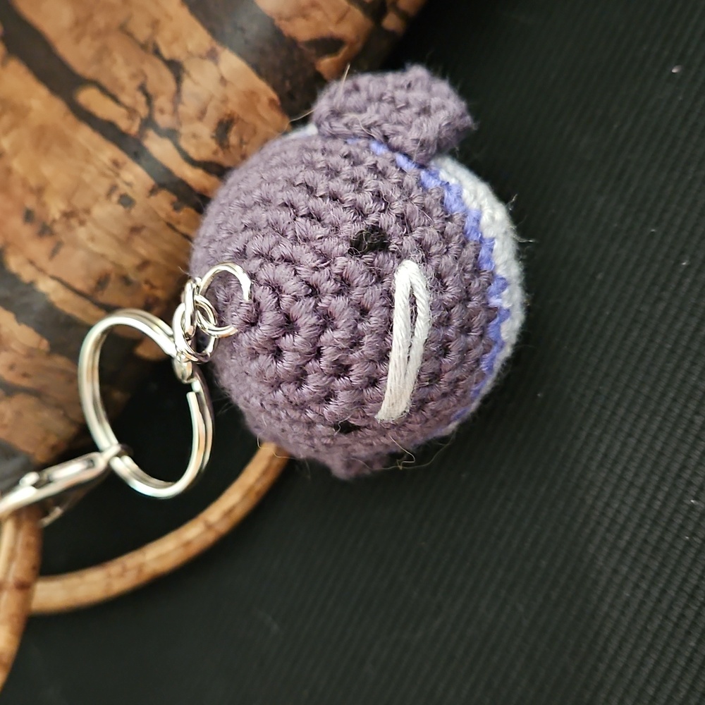 Handmade Pigeon Keychain - Picture 8 of 8